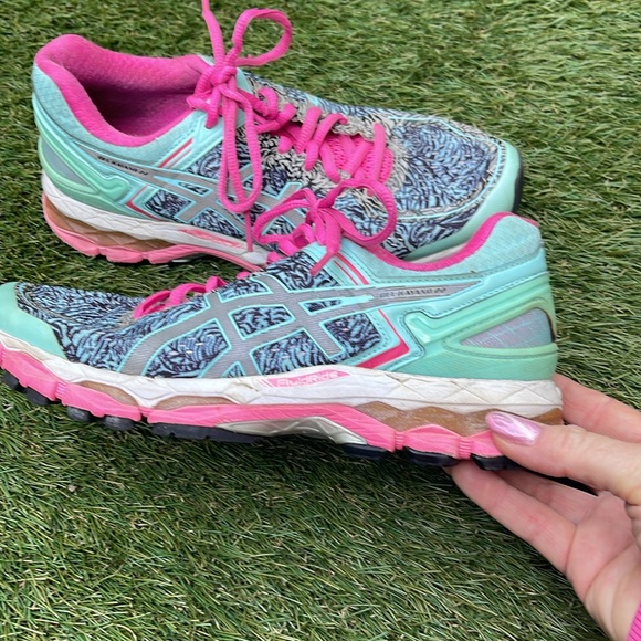 ASICS Gel Kayano - Picture 2 of 5